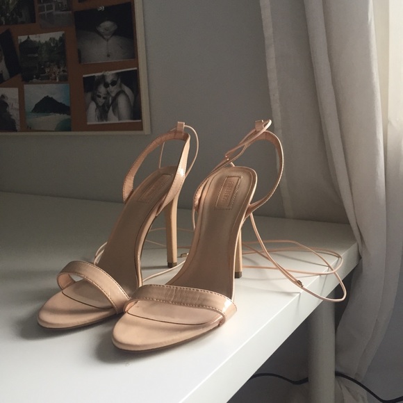 Lace up nude heels - Picture 1 of 3